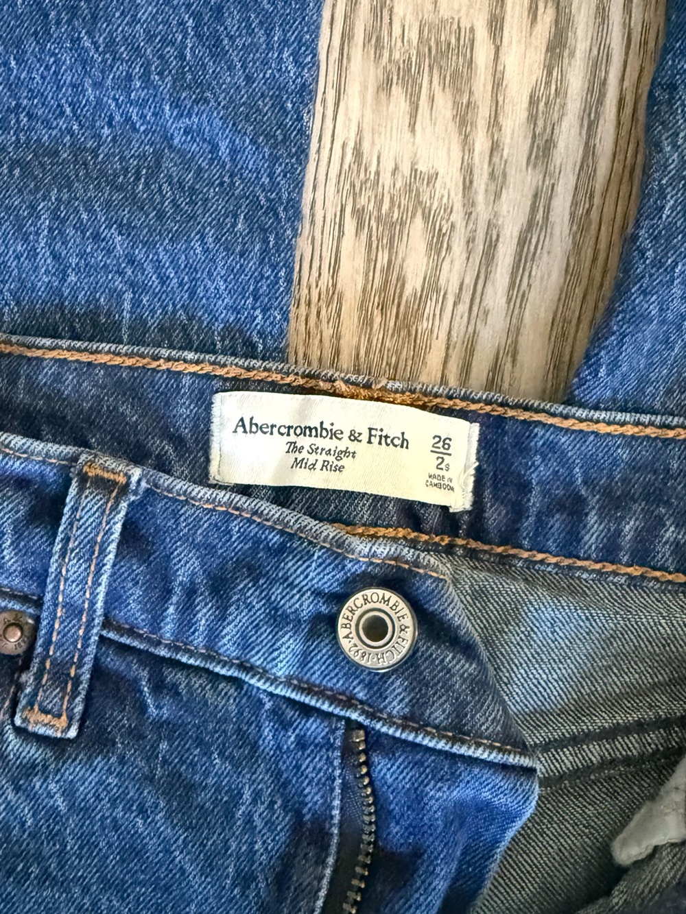 Abercrombie & Fitch Women’s Straight Denim Jeans in Classic Blue